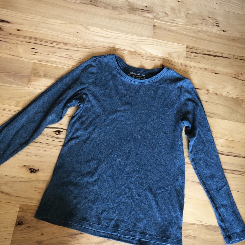 Grey long sleeve shirt